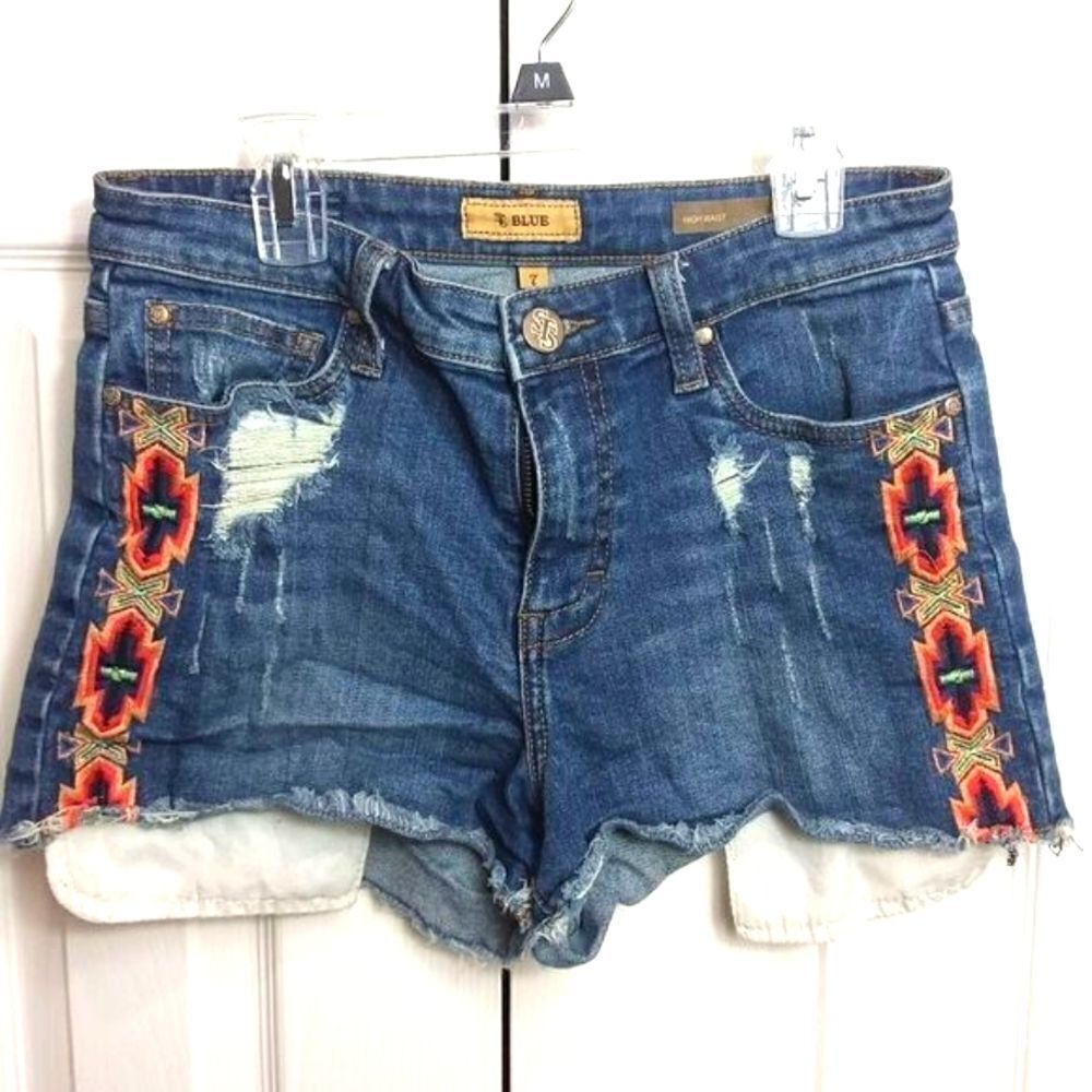 STS Blue Aztec Southwest Print Embroidered Distressed Jean Shorts Sz 7